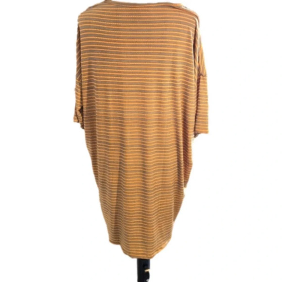 LulaRoe Irma Hi-Lo Tunic Top size L - Picture 2 of 6